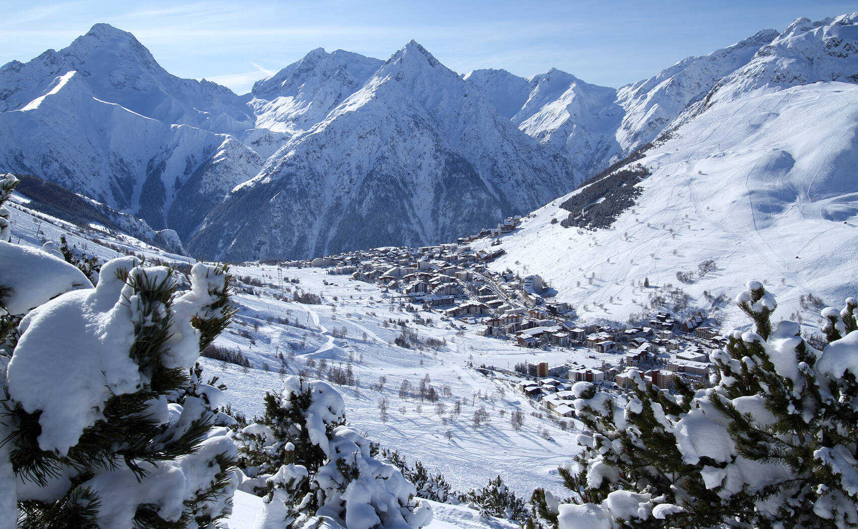 Ski touring  Ski resort Alps : Les 2 Alpes tourist office, ski