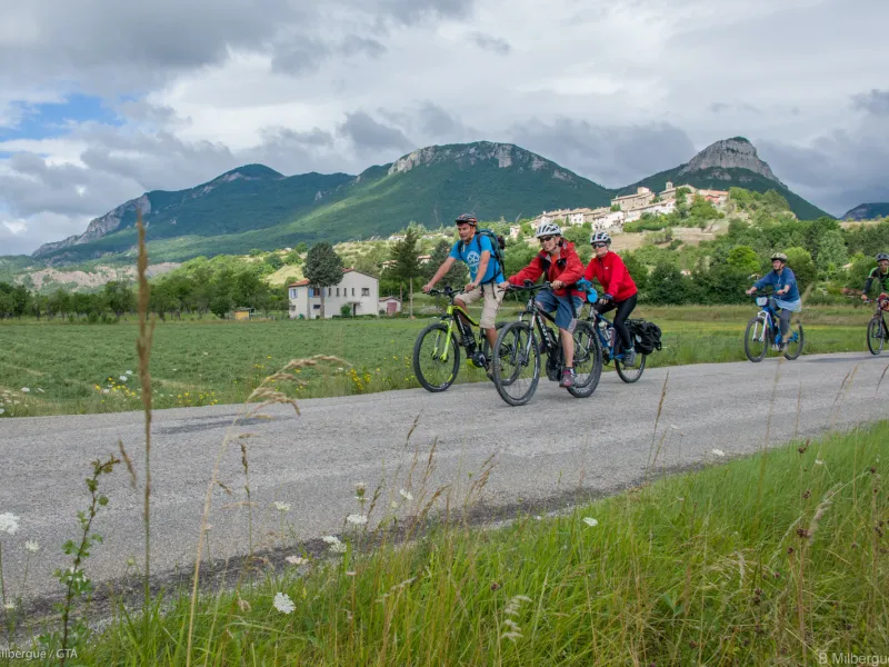 A friendly atmosphere at Lagrand in the Hautes-Alpes region