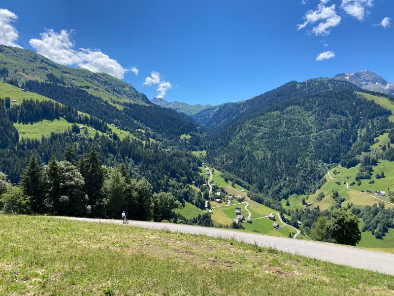 Areches et Vallee towards Saint Guerin