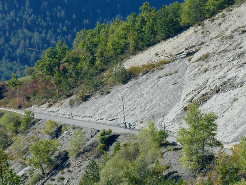 Descent of the Col du Corobin between Digne-les-Bains and Barrême