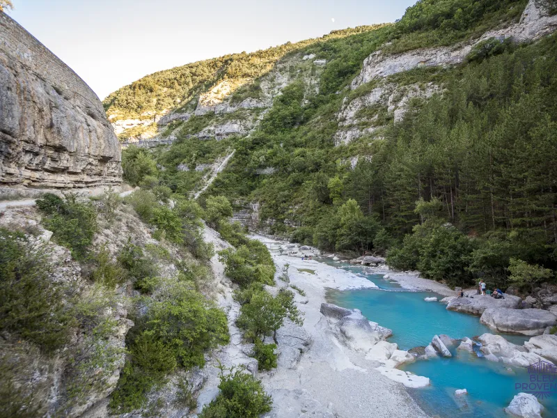 Turquoise waters of the Meouge