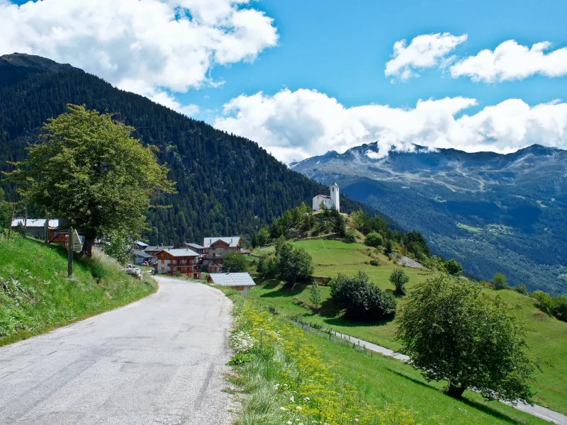 The Chapelle Saint-Michel on the way up to La Rosière