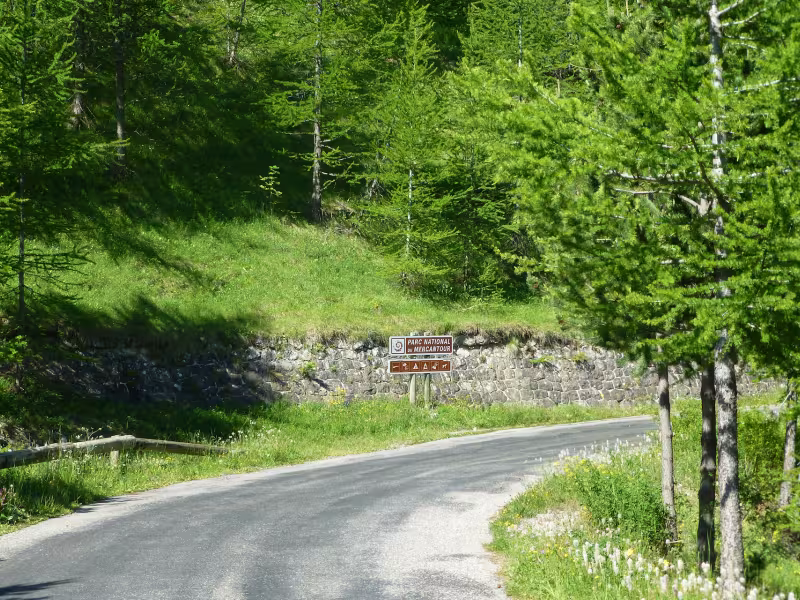 The Cayolle pass crosses the Mercantour National Park