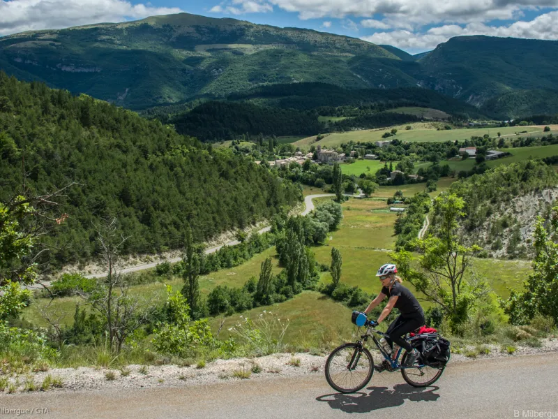Panoramic view of the upper Méouge valley from Col Saint-Jean