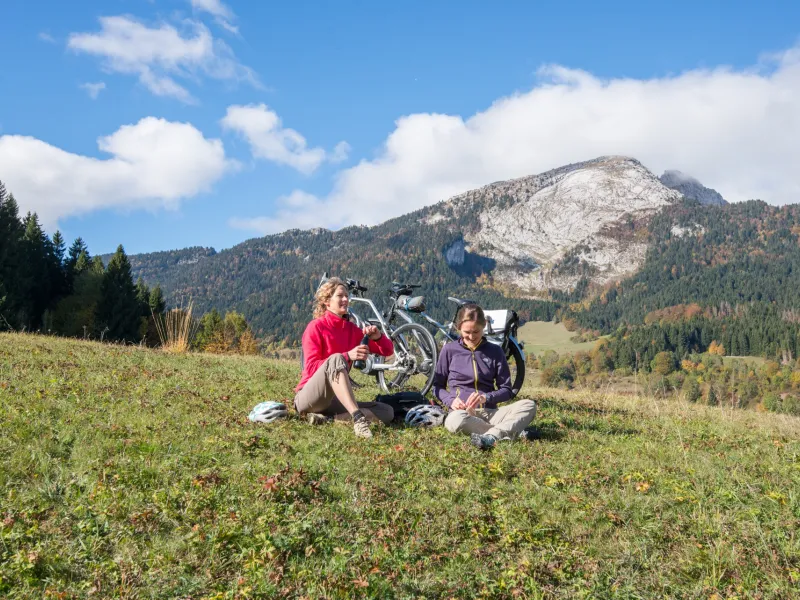 Snack break on P'tites Routes du Soleil