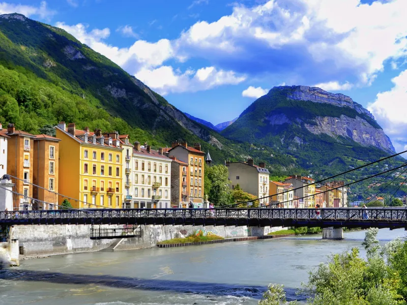 Quartier des Italiens along the Isère in Grenoble