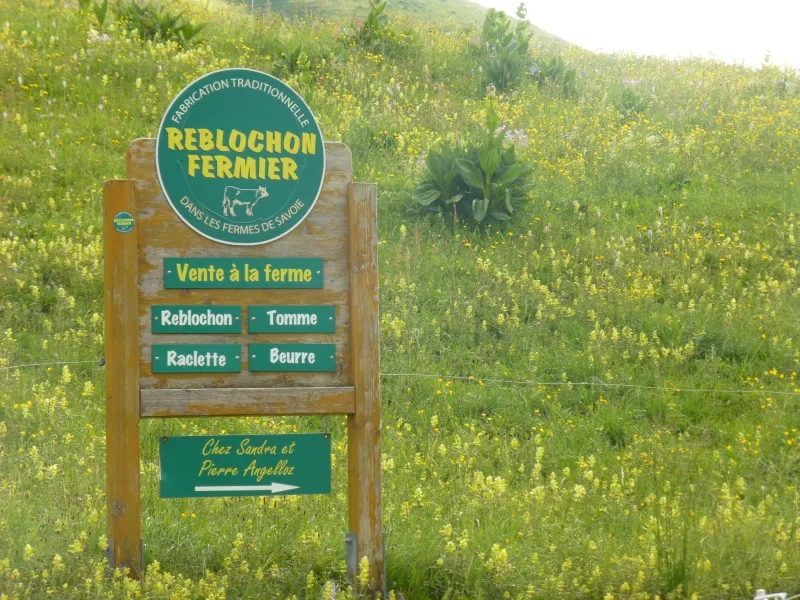 Reblochon embleme from Haute-Savoie
