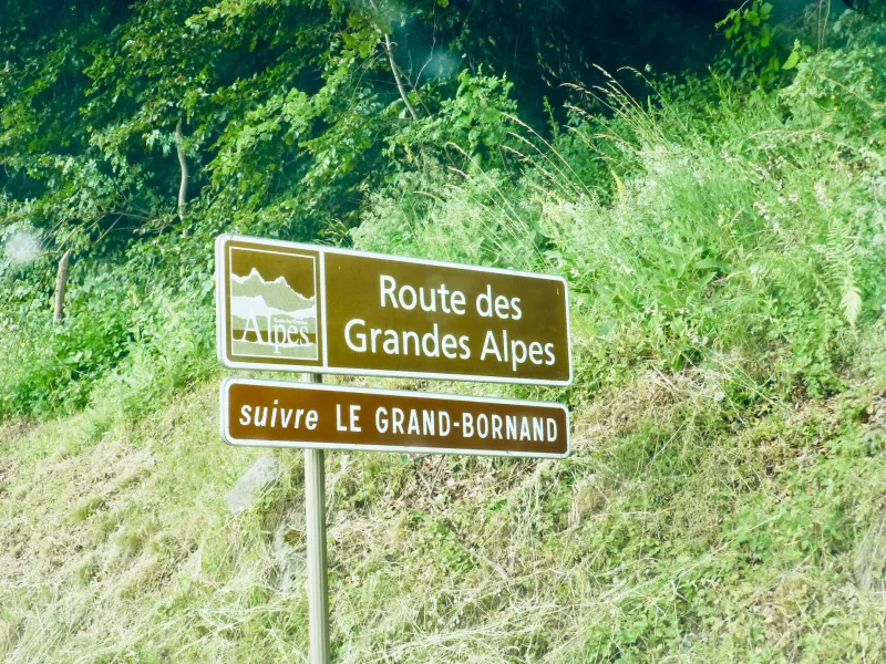 Follow the signs to the sea