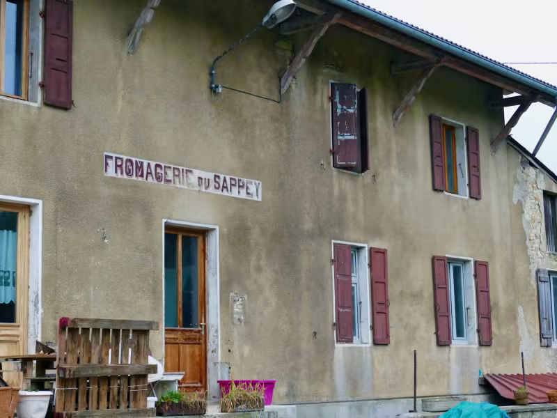 Former cheese dairy at the foot of the Salève