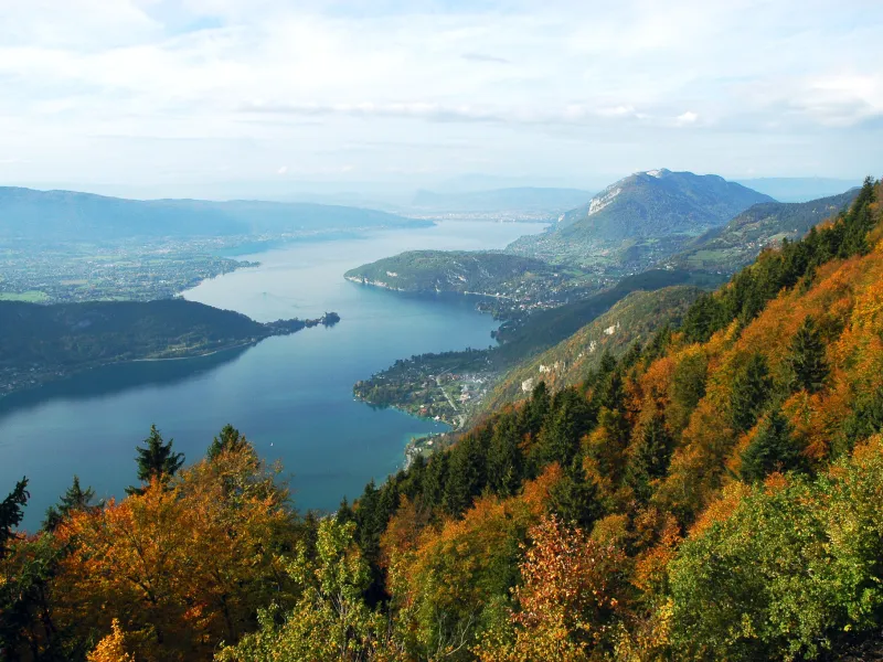 The crystal-clear waters of Lake Annecy
