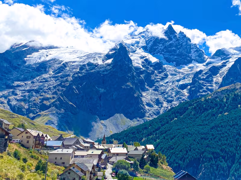 Villages in the upper Romanche Valley towards La Grave
