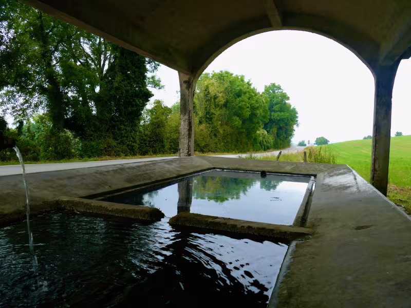 Washhouse north of Albanais