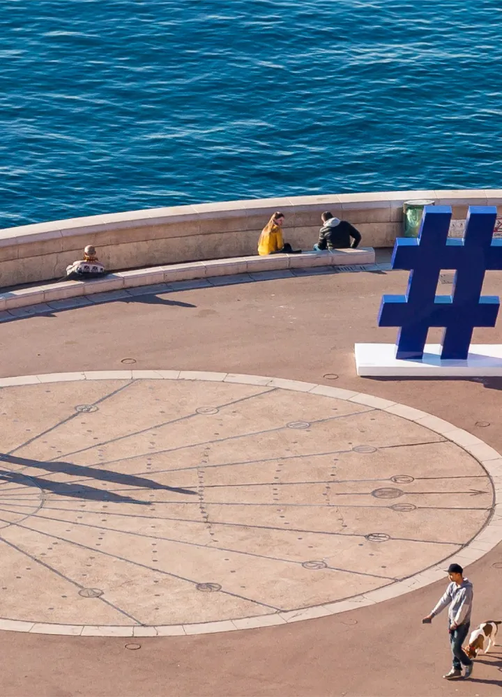 Esplanade de Nice in front of the sea