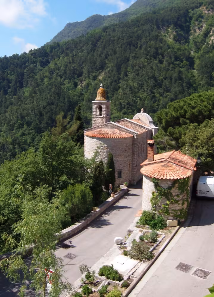 The village of Castillon