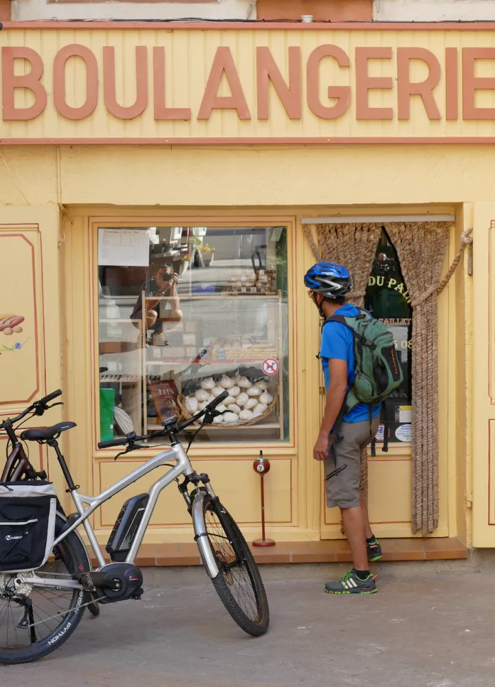 A bakery for lunchtime refreshments
