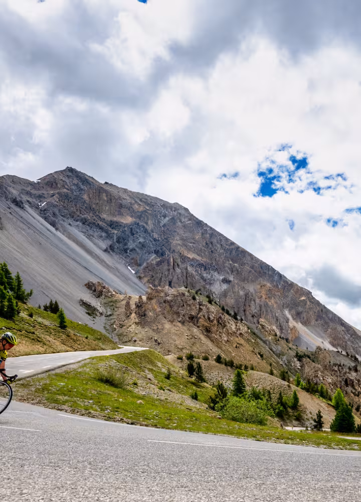 Descent of the south side of the Col d'Izoard