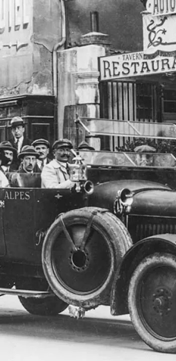 PLM coaches used to cross the Alps
