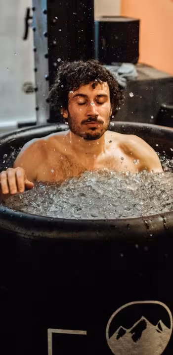 nos-bain-de-glace_b1d4947c-ade5-46a3-9c9c-1410ce9b4a2e-copie.jpg