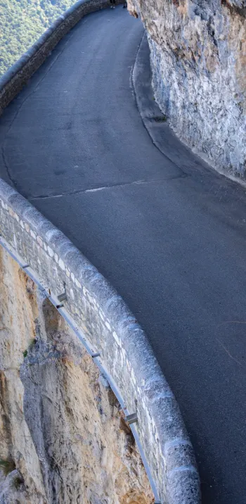 vertiginous Combe Laval road Lionel Pascale ADT Drome.jpeg