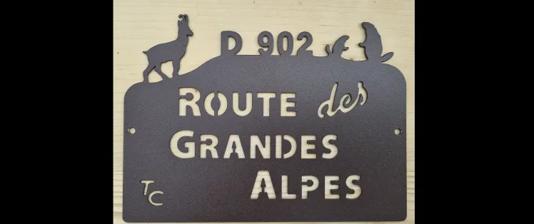 plaque route des grandes alpes trophee des cols