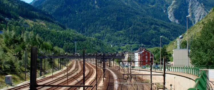 Coming by train to Routes des Grandes Alpes by bike