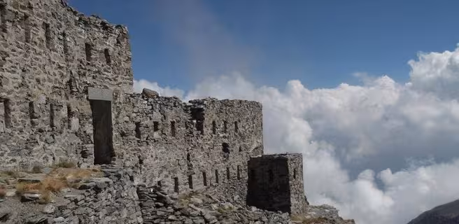 Le Fort du Malamot, au-dessus du Mont Cenis, à Val Cenis-Lanslebourg