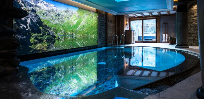 Piscine intérieure La Bouitte Saint Marcel