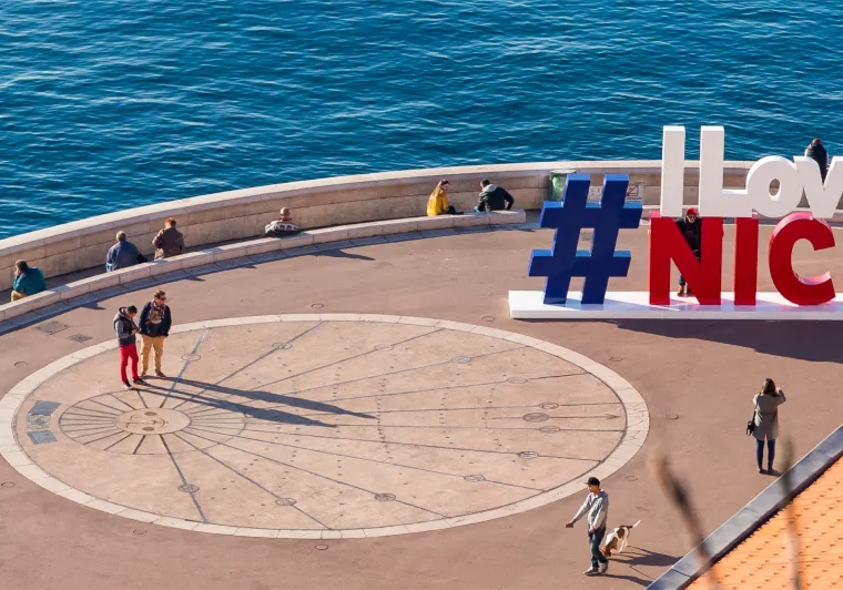 Esplanade de Nice in front of the sea