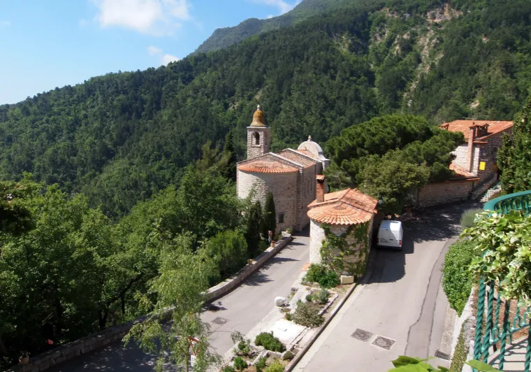 The village of Castillon