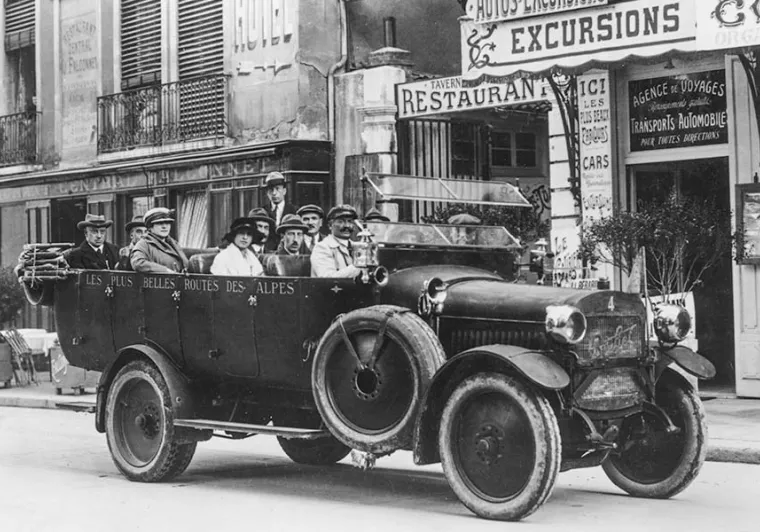 PLM coaches used to cross the Alps