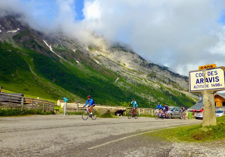 Passing the Aravis pass