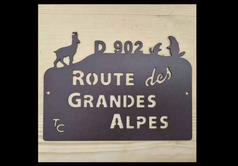 plaque route des grandes alpes trophee des cols