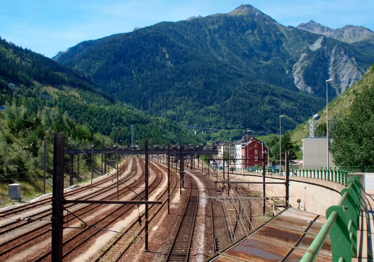 Coming by train to Routes des Grandes Alpes by bike