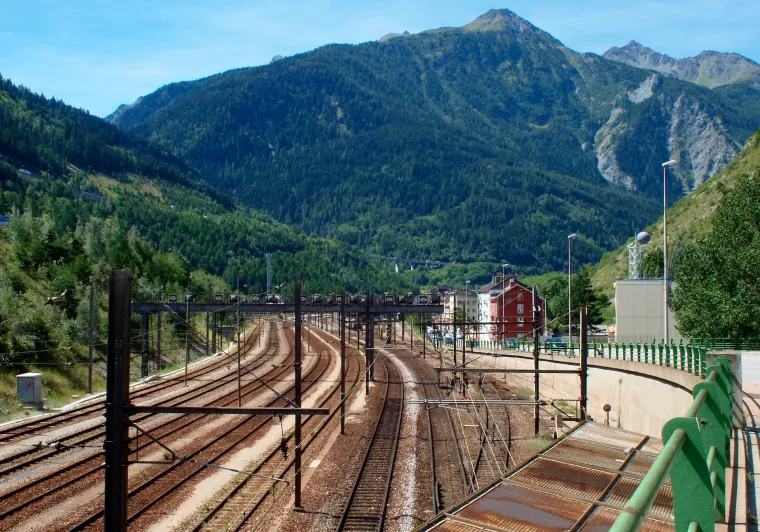 Coming by train to Routes des Grandes Alpes by bike