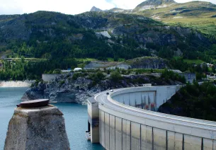 Tigne dam and Lac du Chevril
