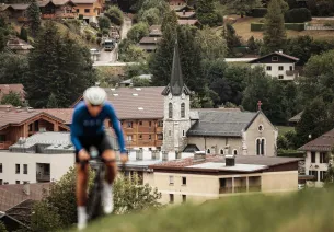 Cycling in Saint-Jean-de-Sixt