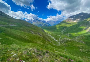 Pont Saint-Charles at the foot of the first hairpin bends of the Col de l'Iseran