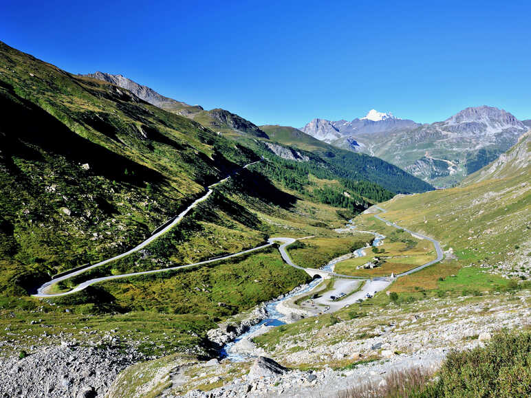 Pont Saint-Charles at the foot of the first hairpin bends of the Col de l'Iseran